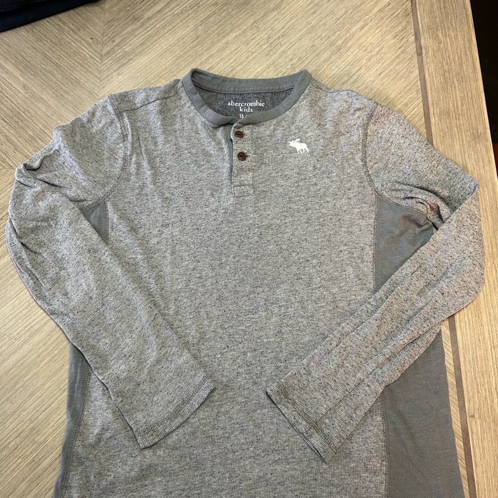 Abercrombie & Fitch Heather Gray Long Sleeve Henley